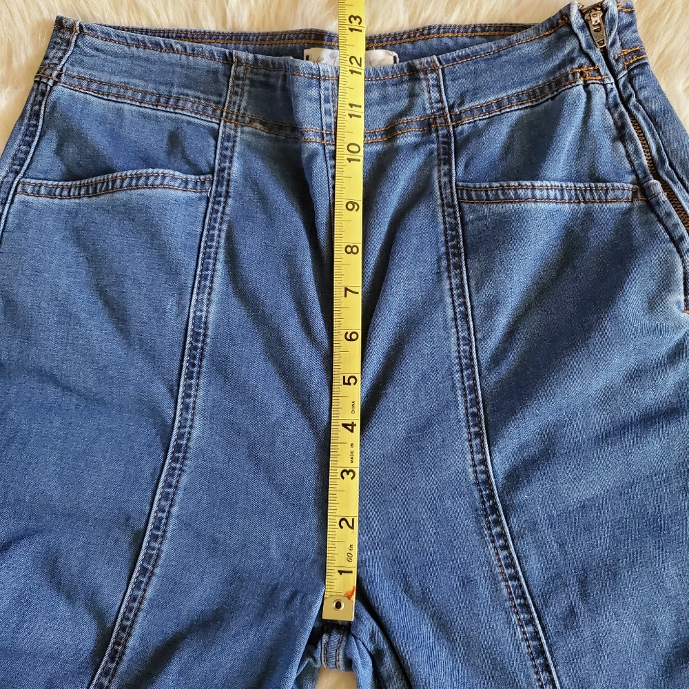 Free People Know Me Better Flare Jeans Size 29 - Picture 12 of 14